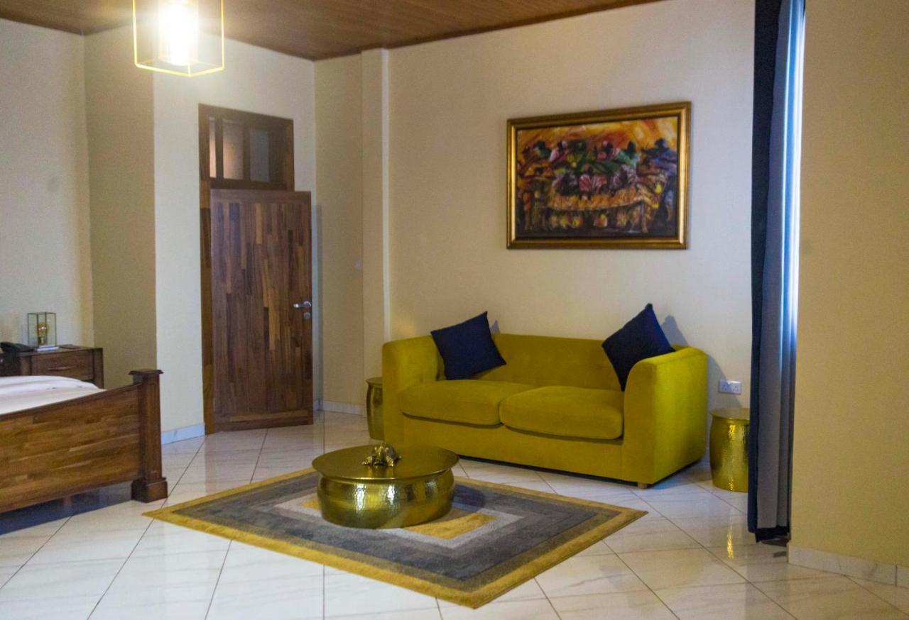 The Haven Boutique Hotel Кумаси Экстерьер фото