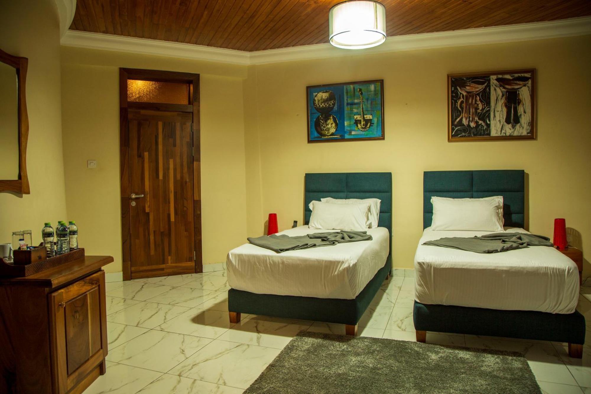 The Haven Boutique Hotel Кумаси Экстерьер фото