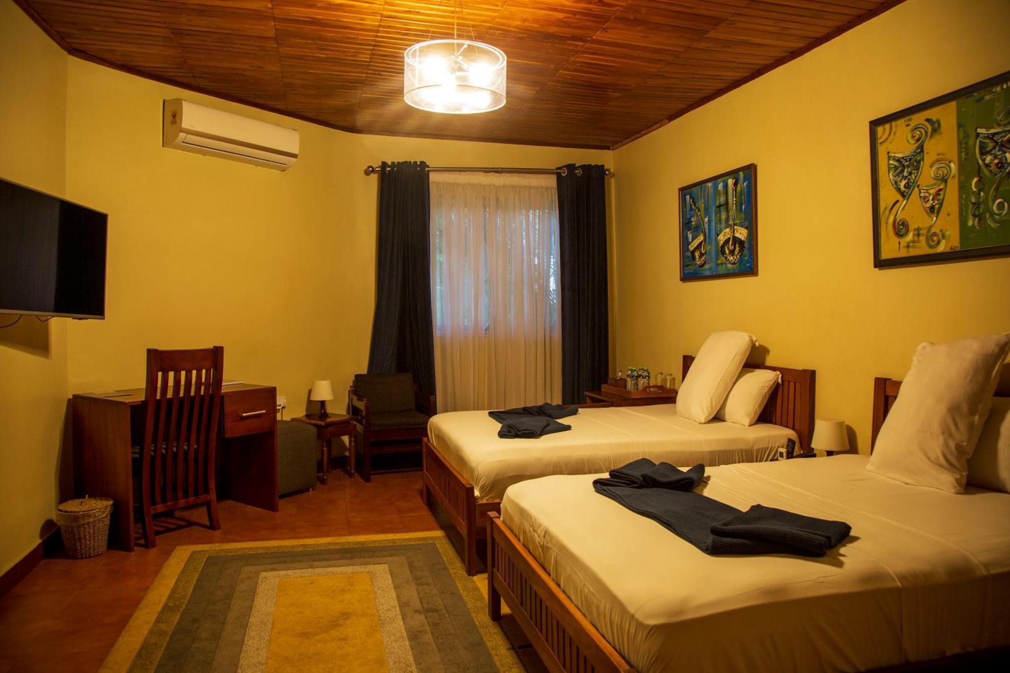 The Haven Boutique Hotel Кумаси Экстерьер фото