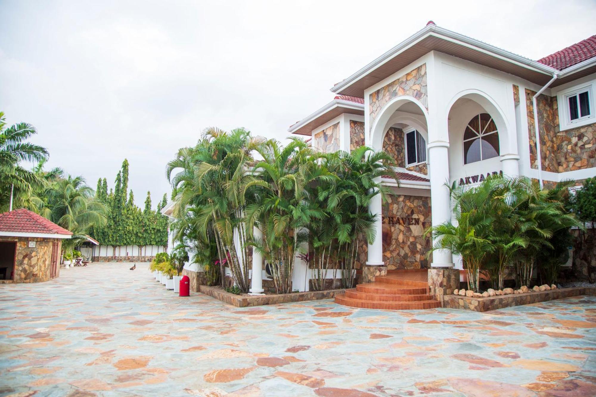 The Haven Boutique Hotel Кумаси Экстерьер фото